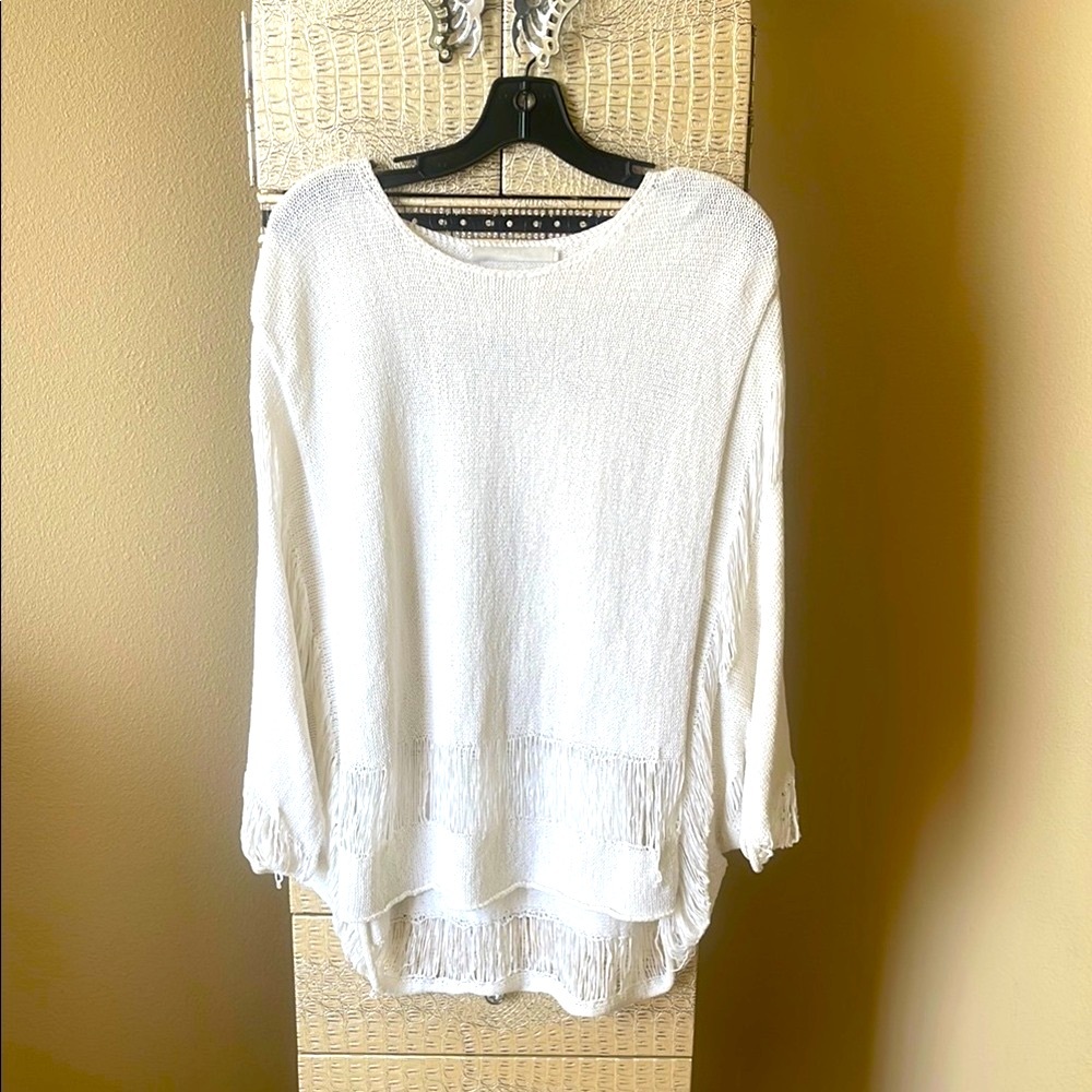 Elegant White Tunic Top
